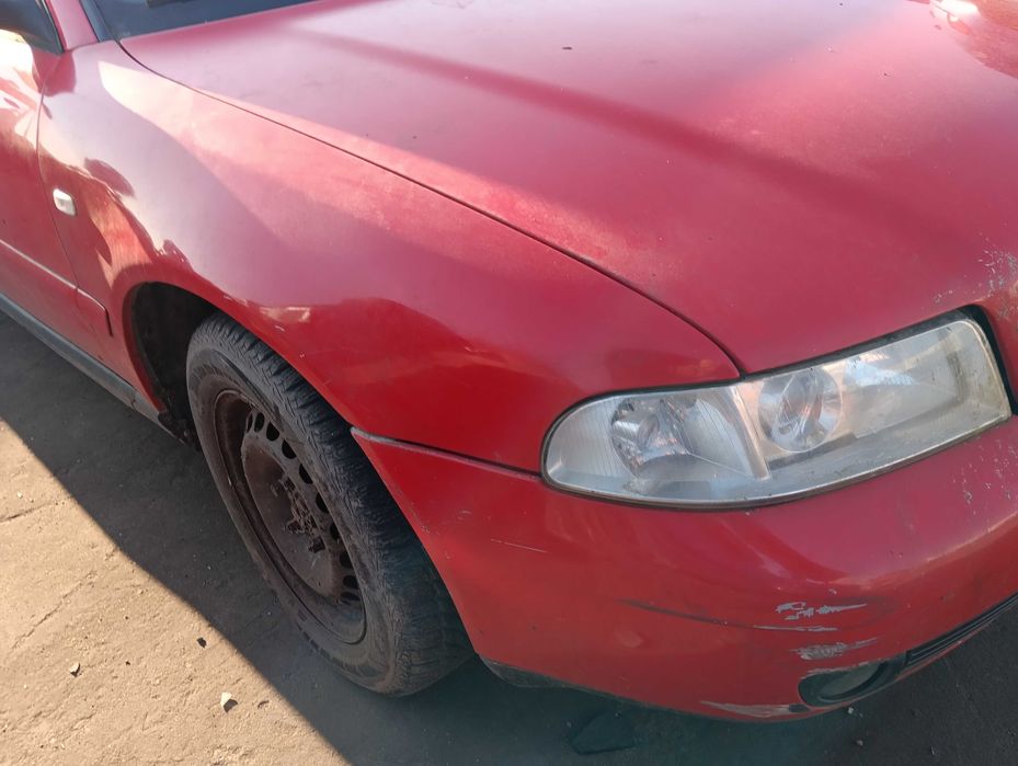 Audi  A4 B5   1.9  Tdi  Na  elementy