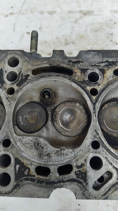 Głowica kompletna Fiat Grande Punto Evo 500 Doblo 1.2 1.4 8v