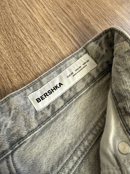 Джинси, Bershka EUR 32