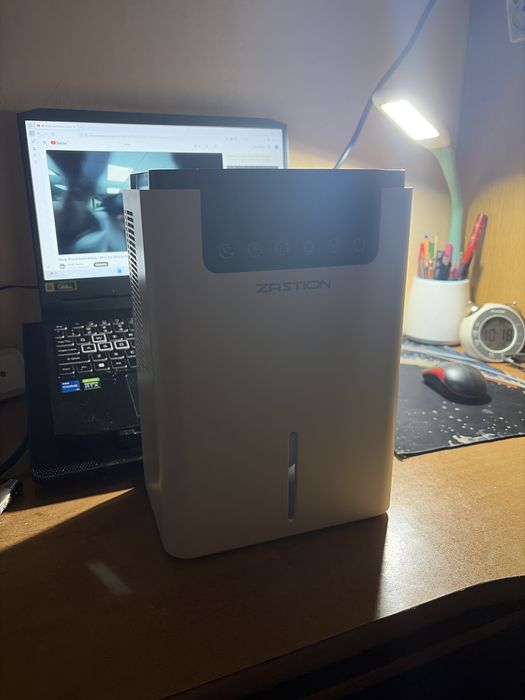 Osuszacz powietrza odpylajacy