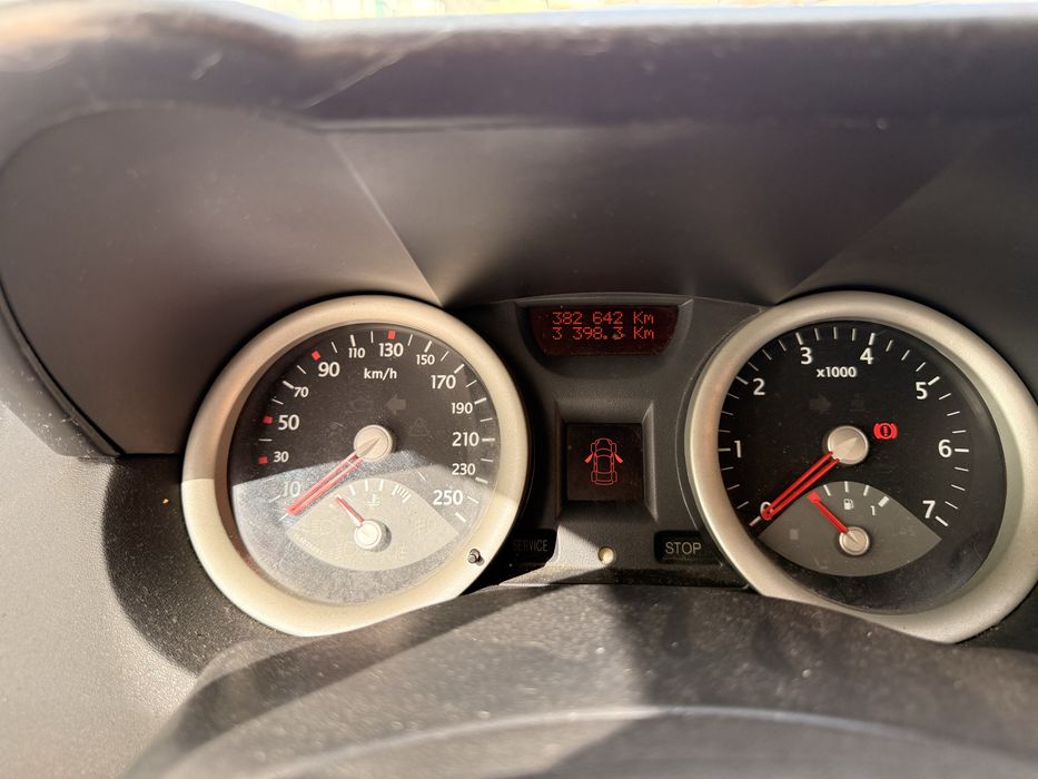 Vende renalt megane 1,9 disel 2004