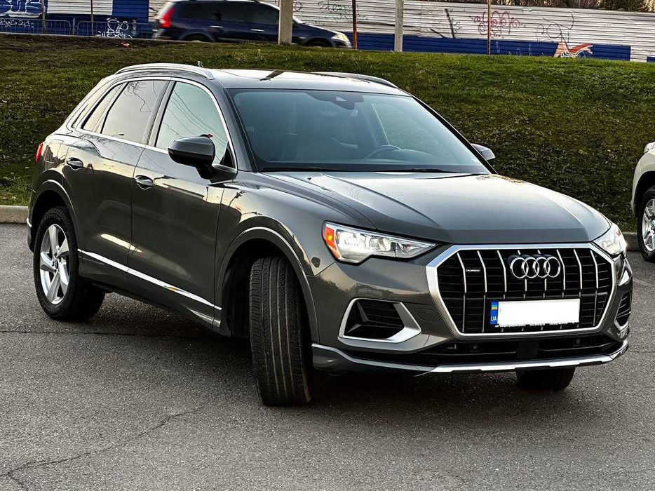 AUDI Q3      2021