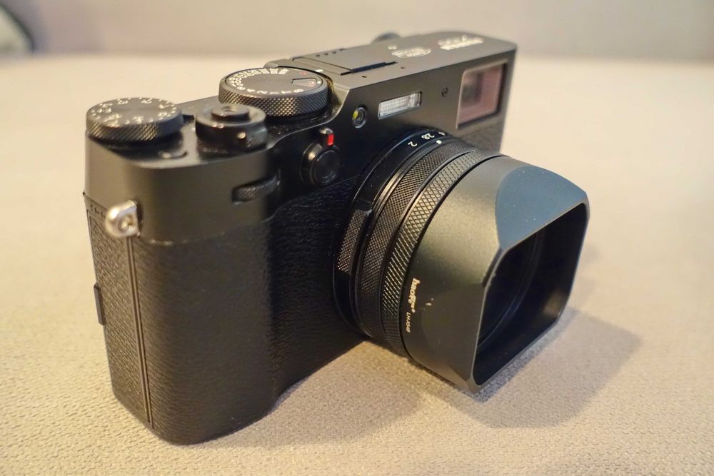 Fujifilm X100V - Stan BDB, niski przebieg (7 tys.), komplet + zestaw Haoge