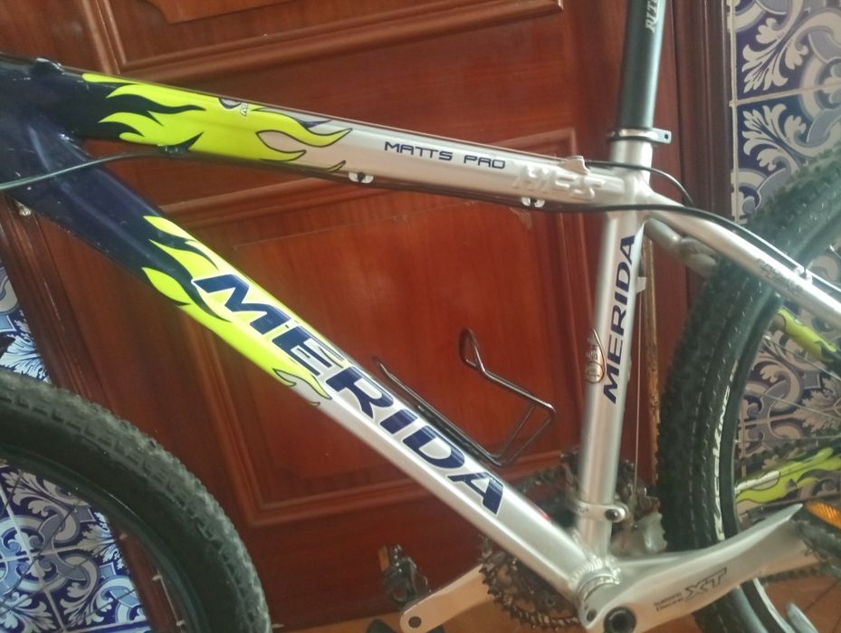 Bicicleta BTT montanha Merida Matts HFS Pro* -  quadro liga leve  - roda 26  - super equipada - pneus novos - Pouco usada