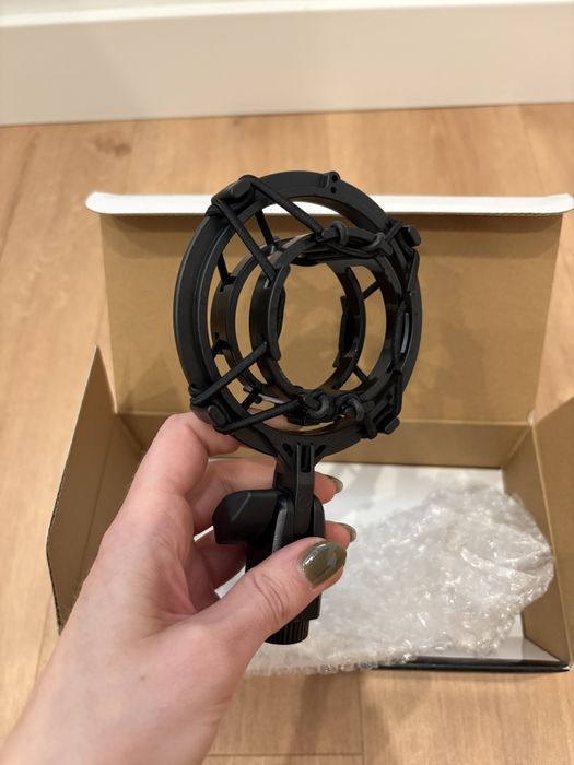 Audio-Technica AT8458a Shock Mount – Novo (aberto)