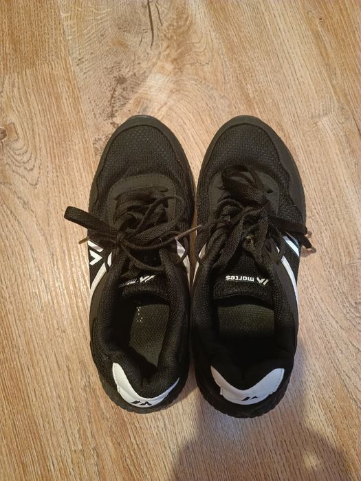 Buty sportowe z materiału Martes