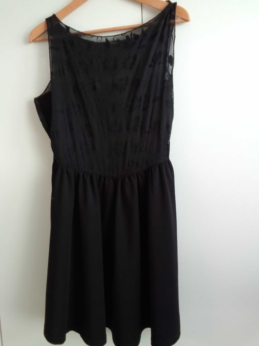 Sukienka czarna koktajlowa Mohito S