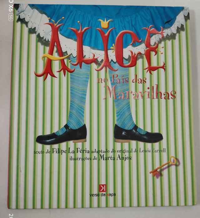 Livro Alice no País das Maravilhas de Filipe La Féria
