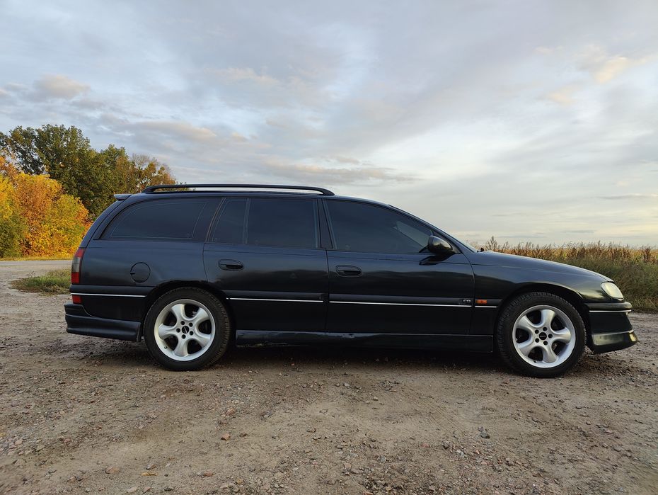Опель омега В  (OPEL OMEGA)3,0