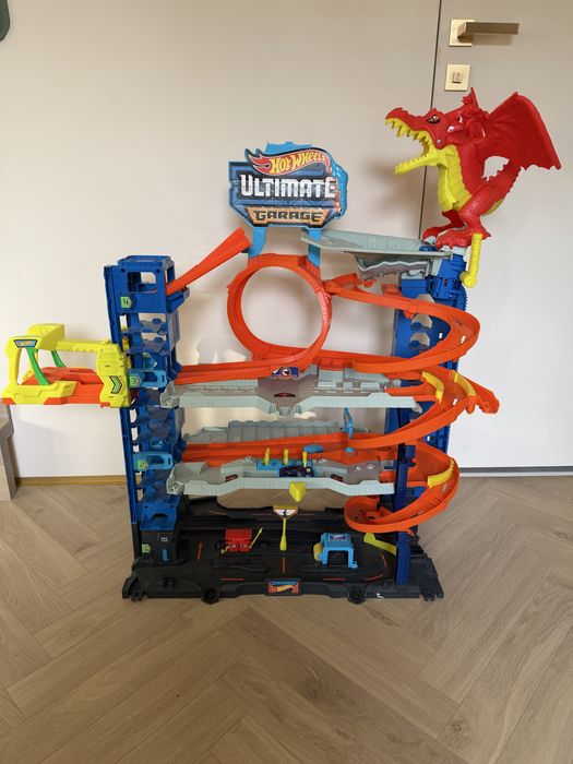 Garaż Ultimate  Hot Wheels stan idealny