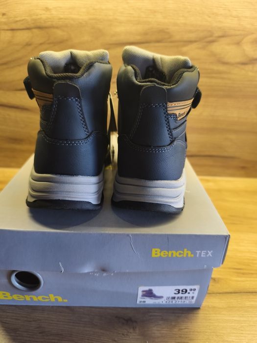 NOWE buty Bench r.28