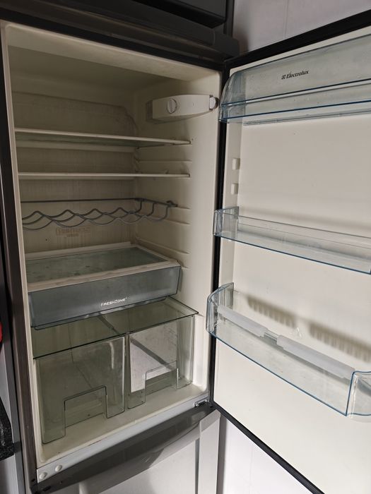 Frigorífico Electrolux Fresh frost free, usado e a funcionar