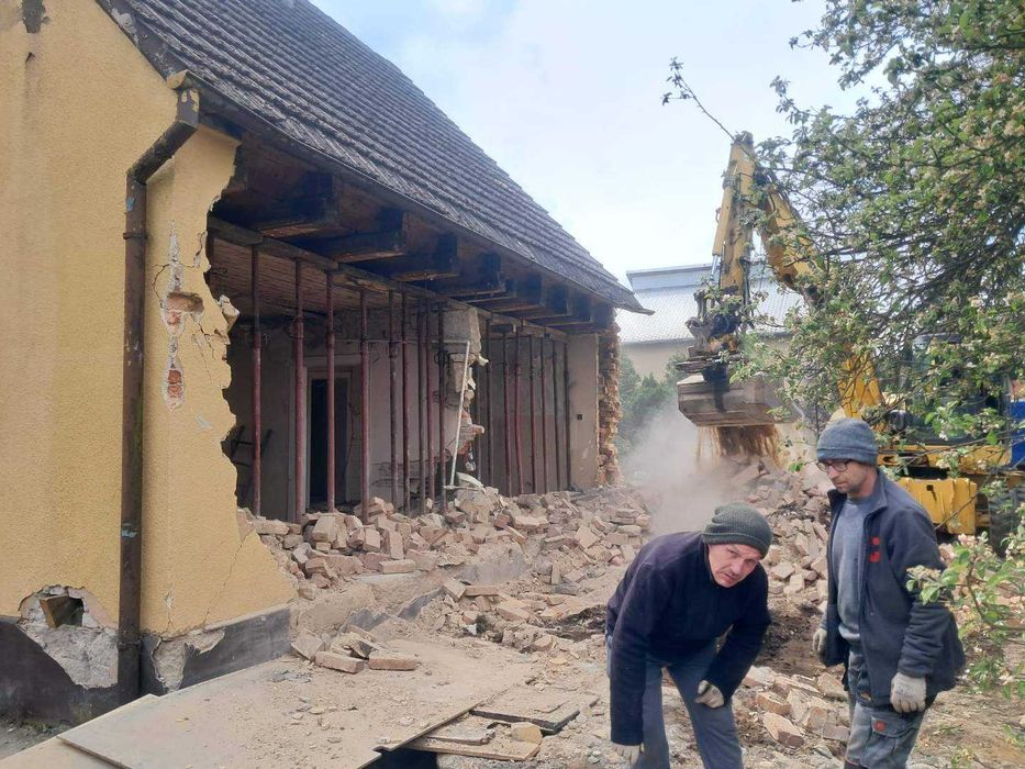 Usługi koparko-ładowarką roboty ziemne, wyburzenia, wywóz gruzu