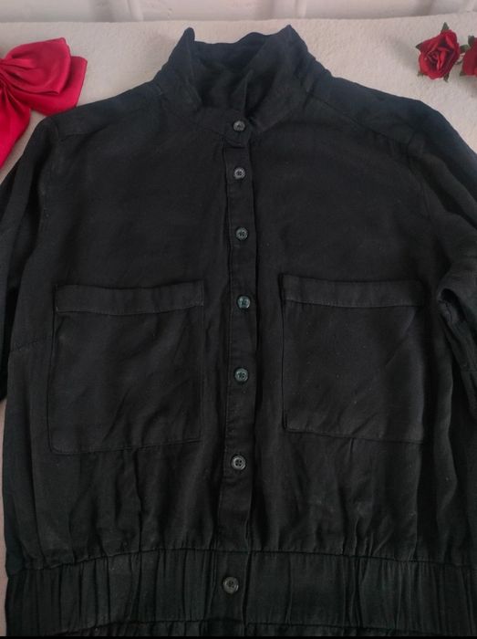 Czarna sukienka szmijzerka