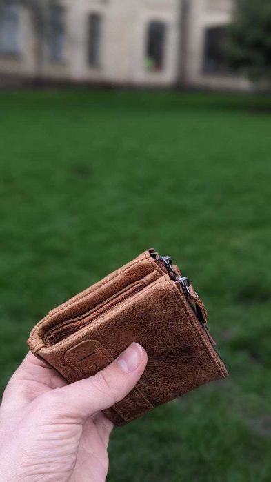 Небольшой кожаный кошелёк мужской, винтажный.
