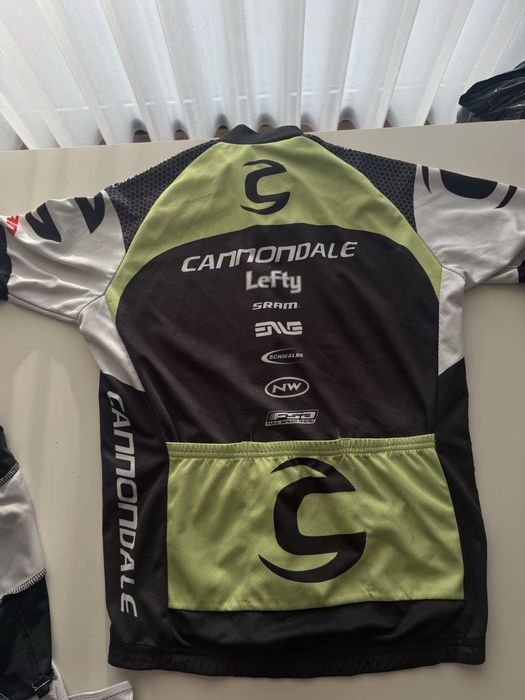 Equipamento ciclismo btt