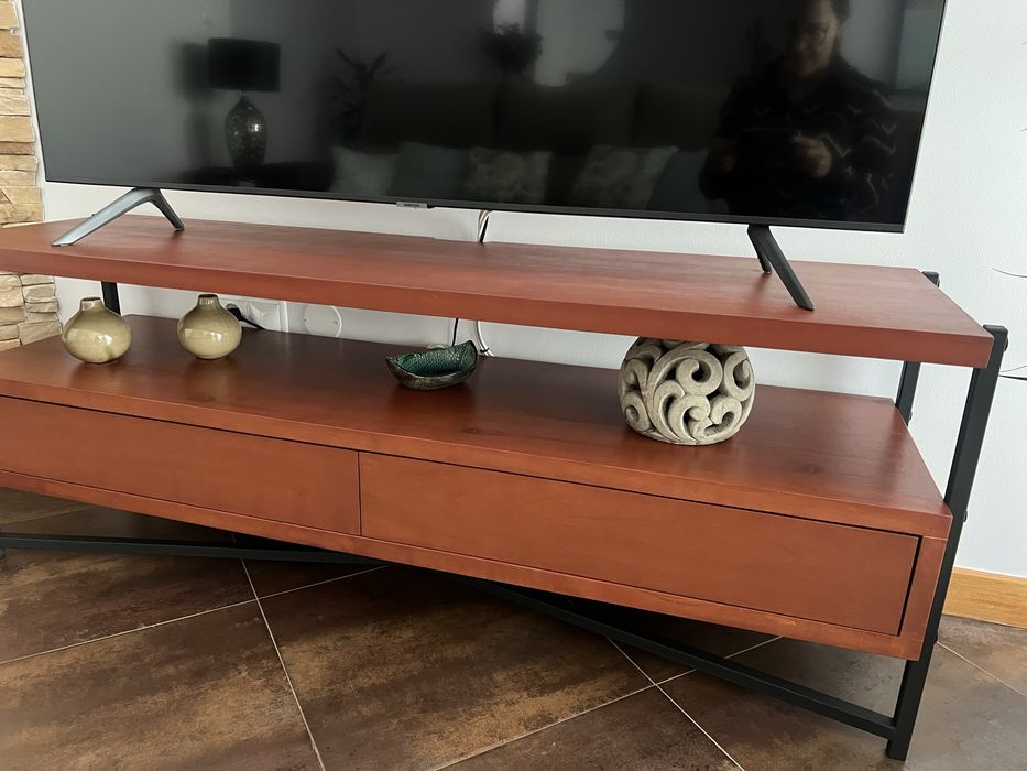 Movel cetejeira castanho TV novo