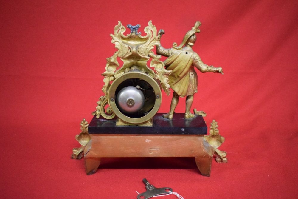 Relogio De Mesa Esta A Funsionar