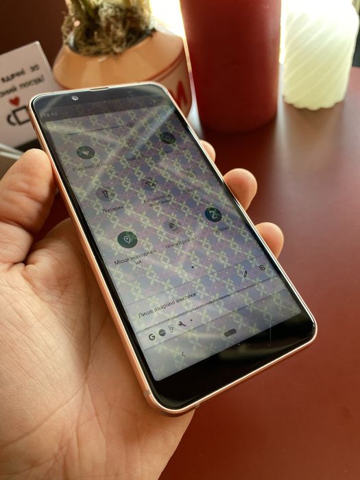 Sharp Sense 3 basic shv48 Android 9