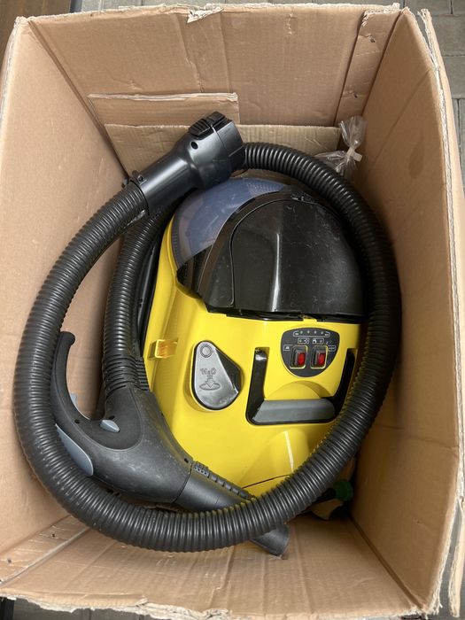 Karcher sv 7 steam vacuum cleaner