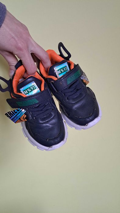 Кросівки  ВВТ 26р.