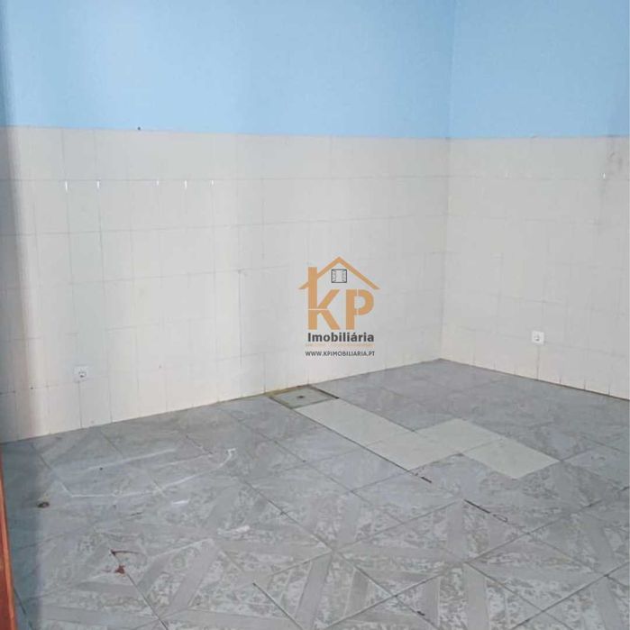 Espaço Comercial para converter em habitação de Sonho