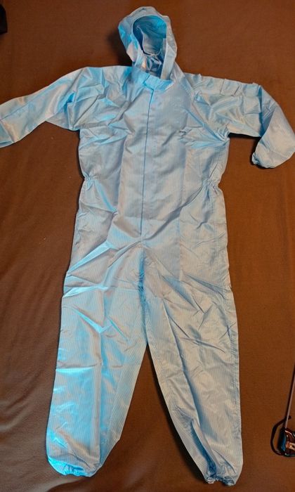 Антистатический комбинезон для чистых помещений i