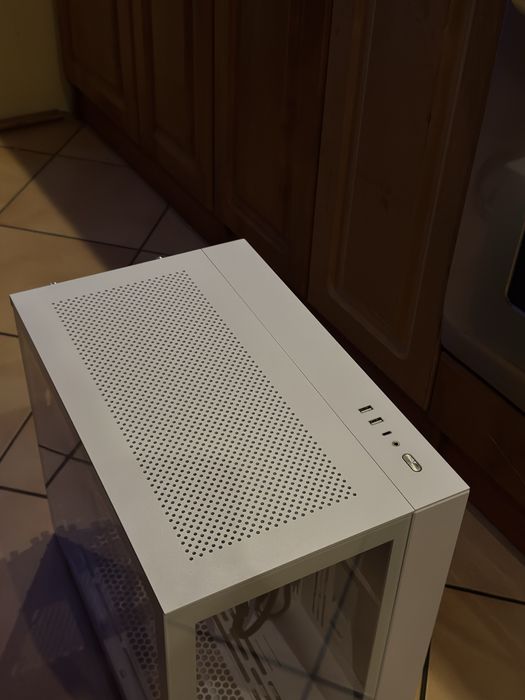 Lian Li O11 Dynamic Mini Snow Edition