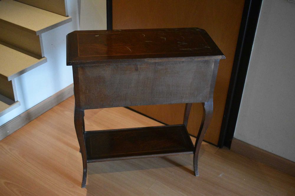 Aparador móvel madeira maciça (talvez cerejeira) 68,5x32,5x75cm