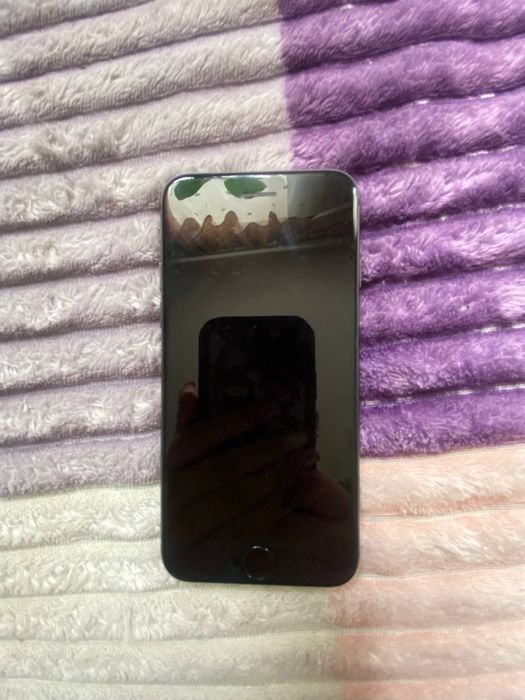 iPhone 8 ідеальний стан