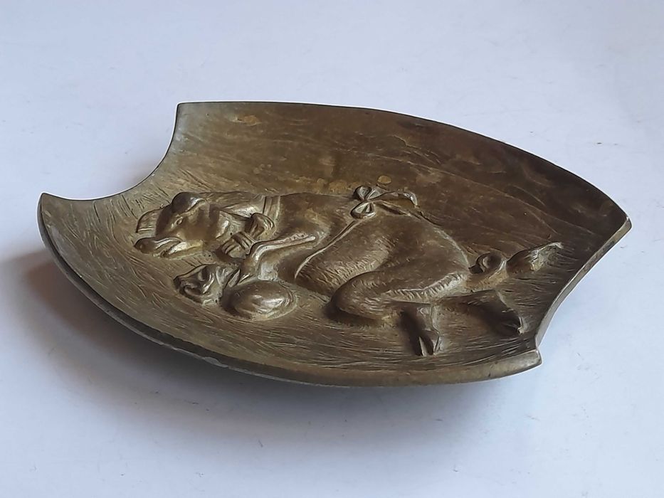 Popielnica ozdobna ze świnką (mosiężna)