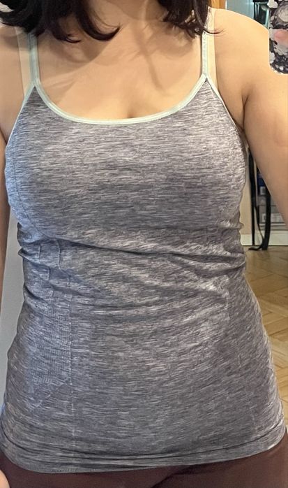 Szara bluzka na ramiączkach