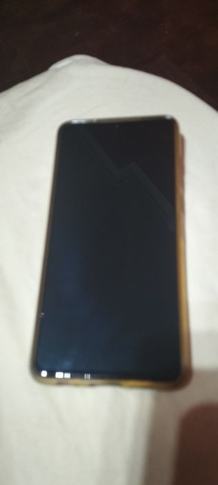 Vendo telemóvel HUAWEI P3 60 euros pra despachar.0 128 GB preto