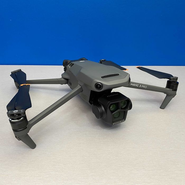 DJI Mavic 3 Pro Fly More Combo (DJI RC Pro)64284810751490121
