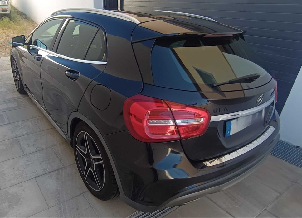 Mercedes-Benz GLA 200d original AMG Line Aut. — photo 3