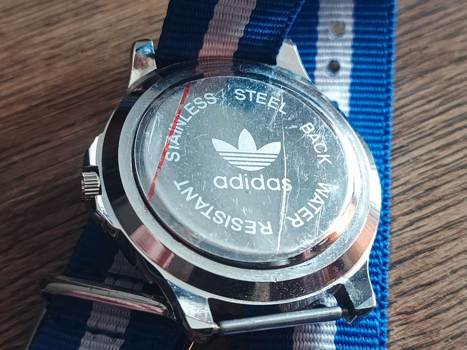 Sprzedam sportowy zegarek Adidas lata 90te nienoszony