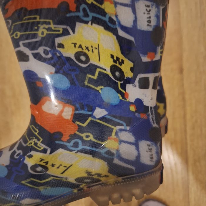 Galochas com luz 27 optimo estado