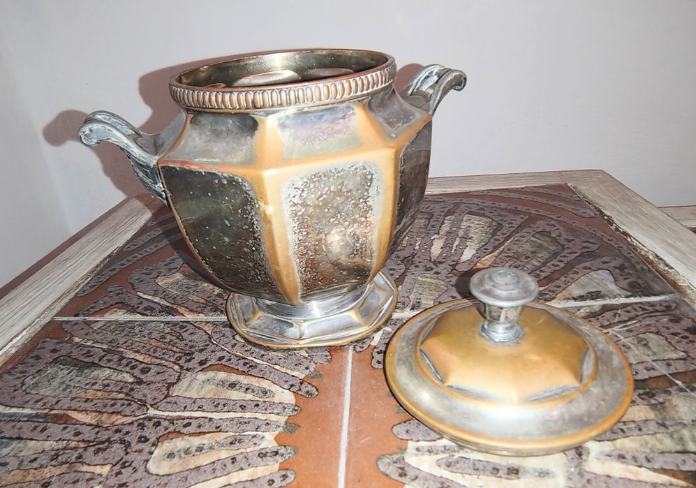 Stary platerowy dzbanek do herbaty i cukiernica Christofle
