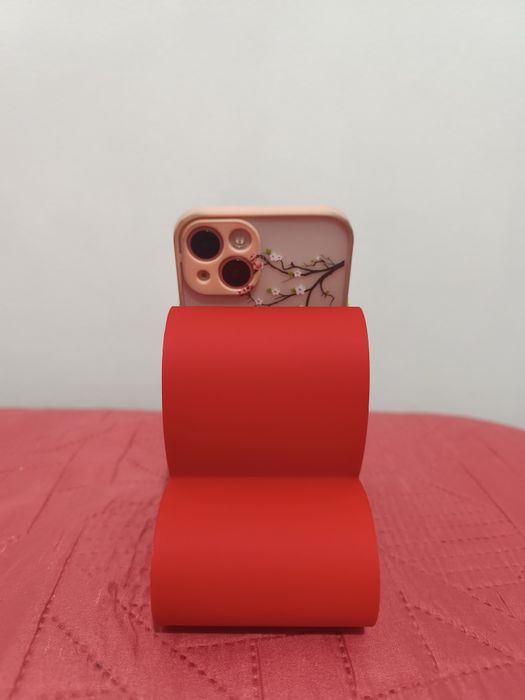 Suporte para telemóvel em formato coração