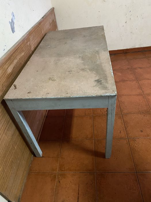 Mesa Antiga em Madeira