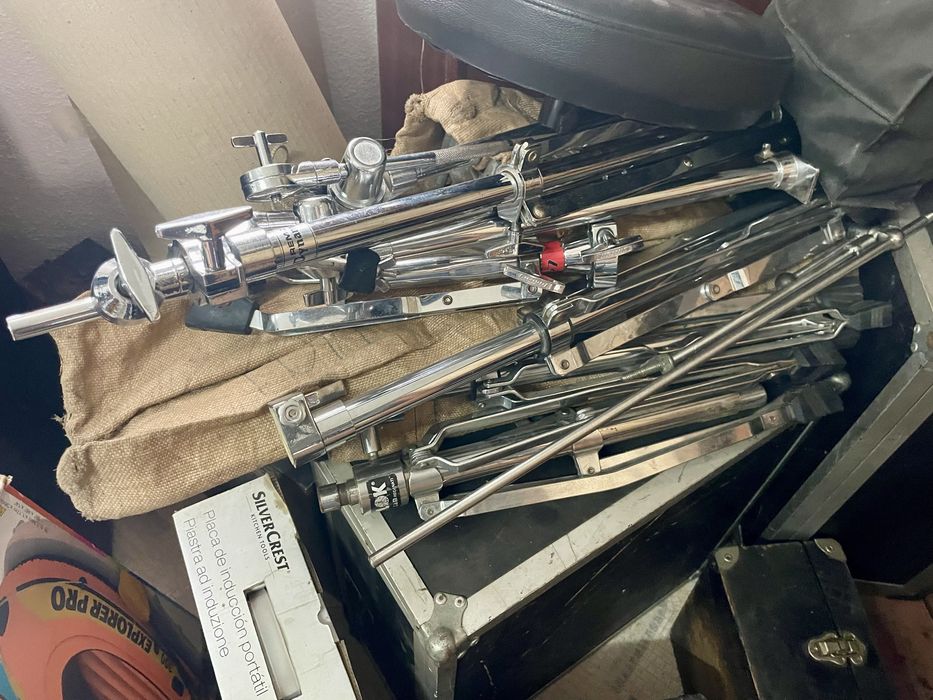 Bateria Ludwig completa com pratos Sabian e Paiste