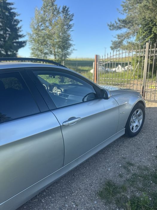 BMW E91 318d 143 KM
