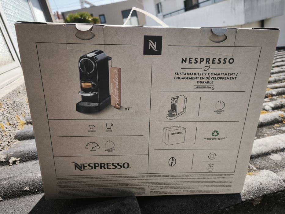 Máquina de Café DELONGHI Nespresso Citiz