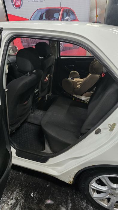 Автомобіль Geely MK