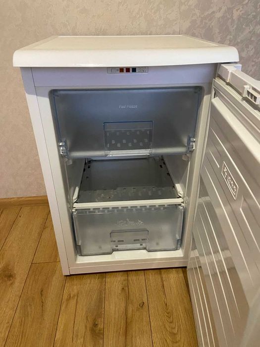 Морозильна камера Beko