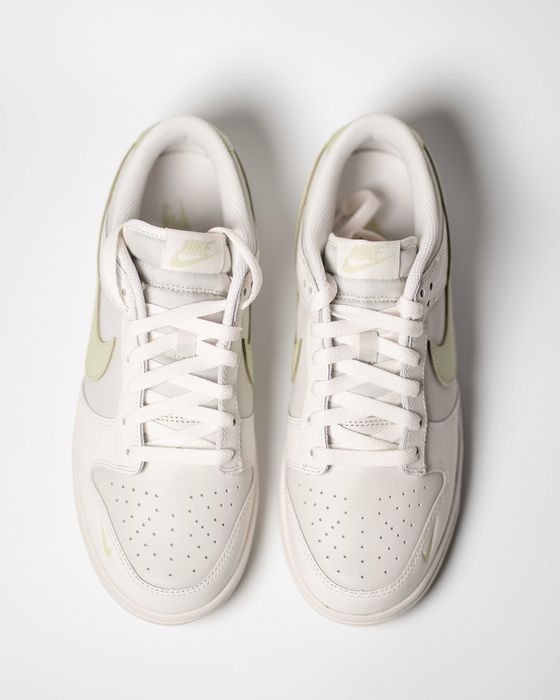 Жіночі кросівки Nike Dunk Low IB3484-001 Light Bone/Light Army кремові