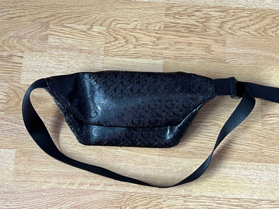 Нова сумка на пояс Guess