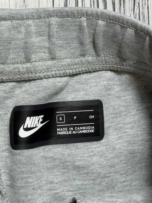 Nike Tech Fleece спортивные штаны оригинал серые S