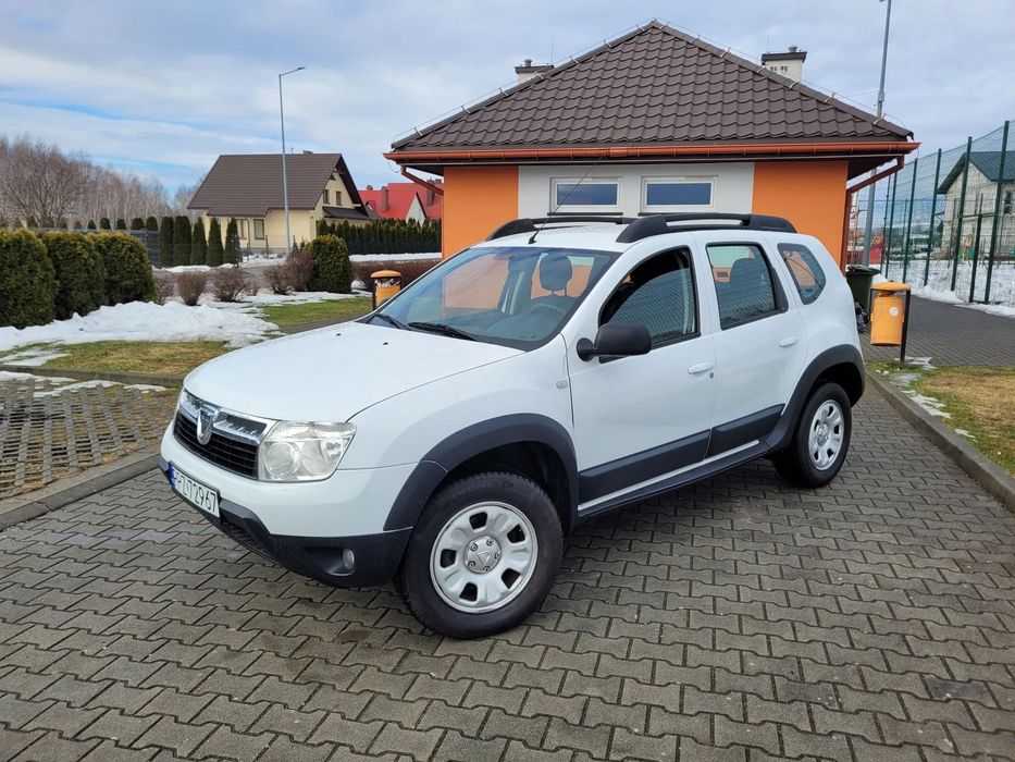 Dacia Duster Bardzo ładny stan Klimatyzacja Hak Relingi