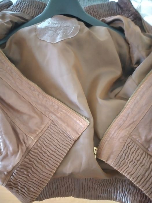 Casaco em pele salsa